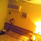 Salon du livre, Roquebrune (06): kitschos mon hotel non? J\'adore..
